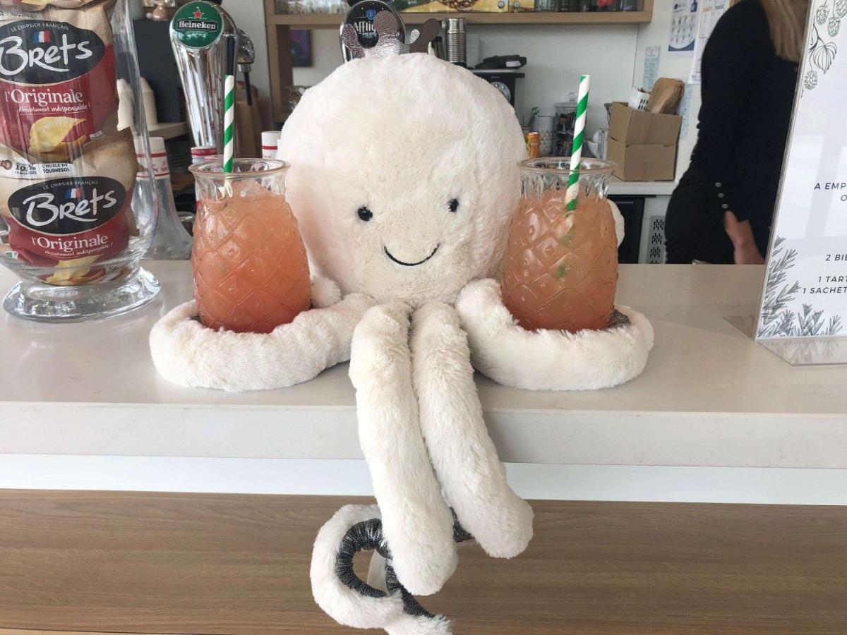 Ibis Styles Guyancourt Versailles Экстерьер фото