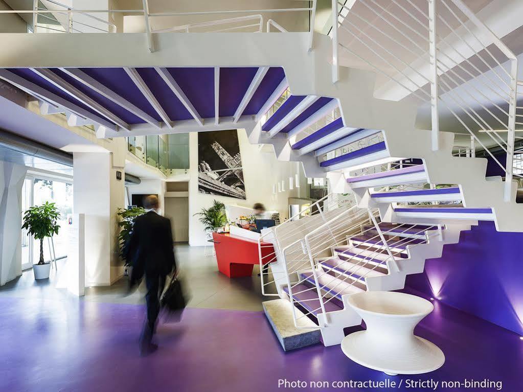 Ibis Styles Guyancourt Versailles Экстерьер фото