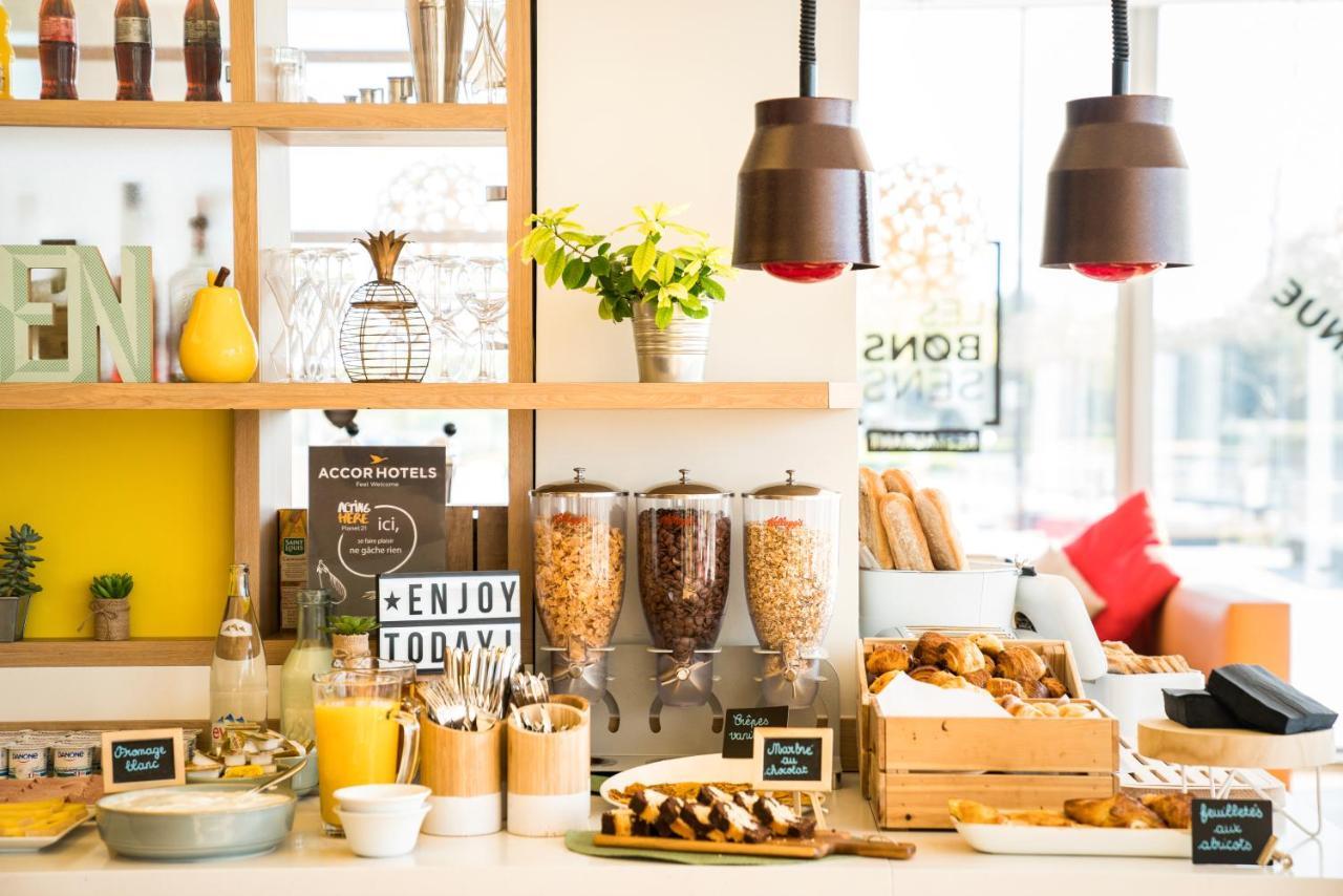 Ibis Styles Guyancourt Versailles Экстерьер фото